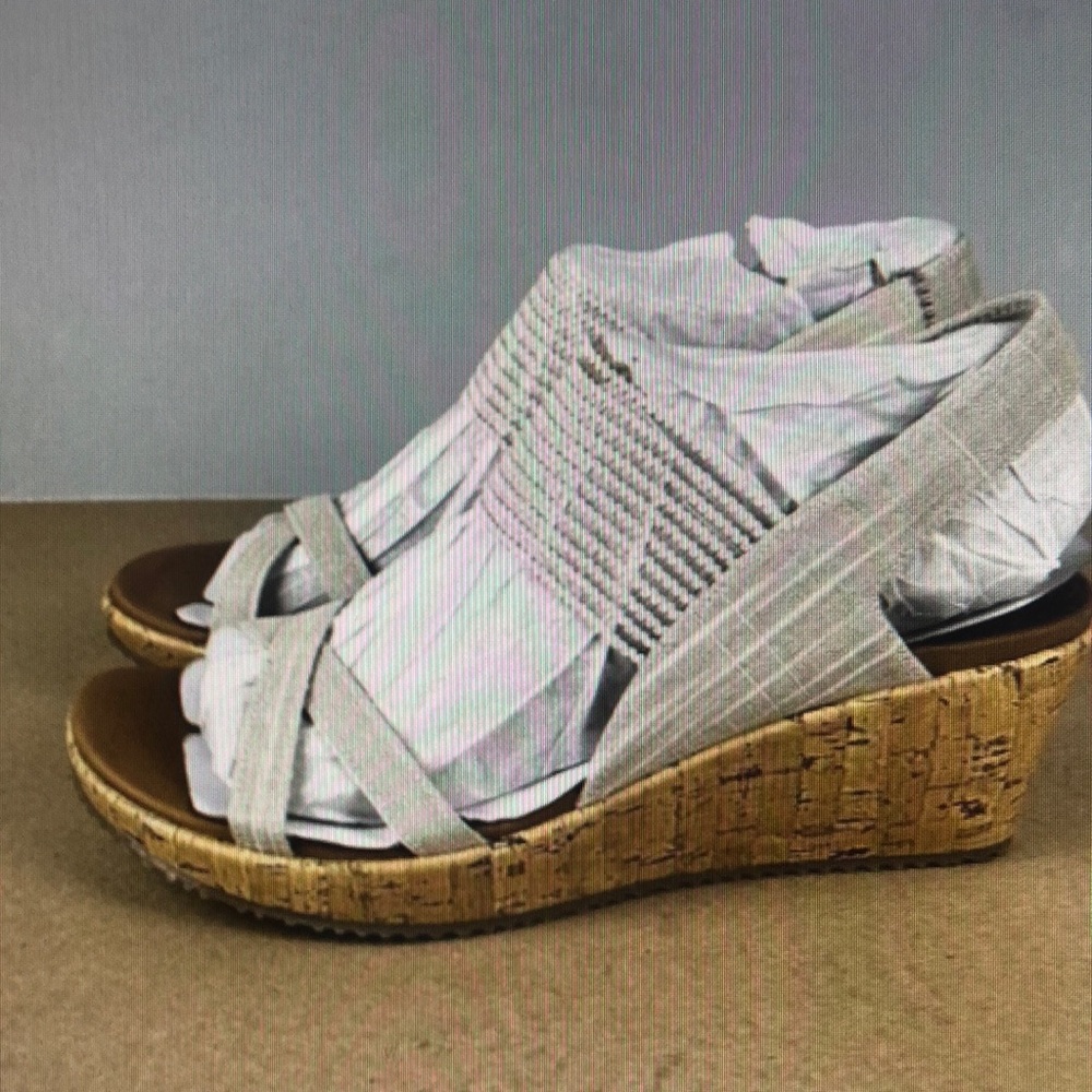 Skechers Cali Beverlee luxe foam wedge San-dals women’s size 11